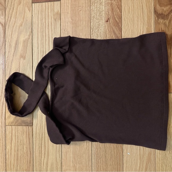 Criss cross top - Picture 2 of 3